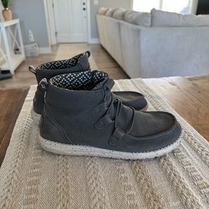 Hey Dude Ankle Boots Women’s 9